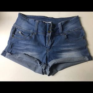 Size 7 YMI Jeans Shorts